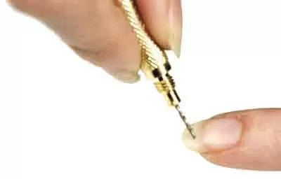 IB Perce ongle